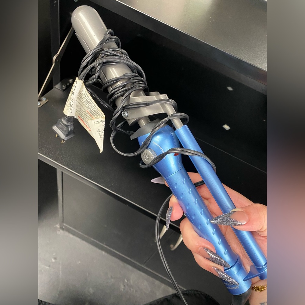 1 1/4in Curling Iron